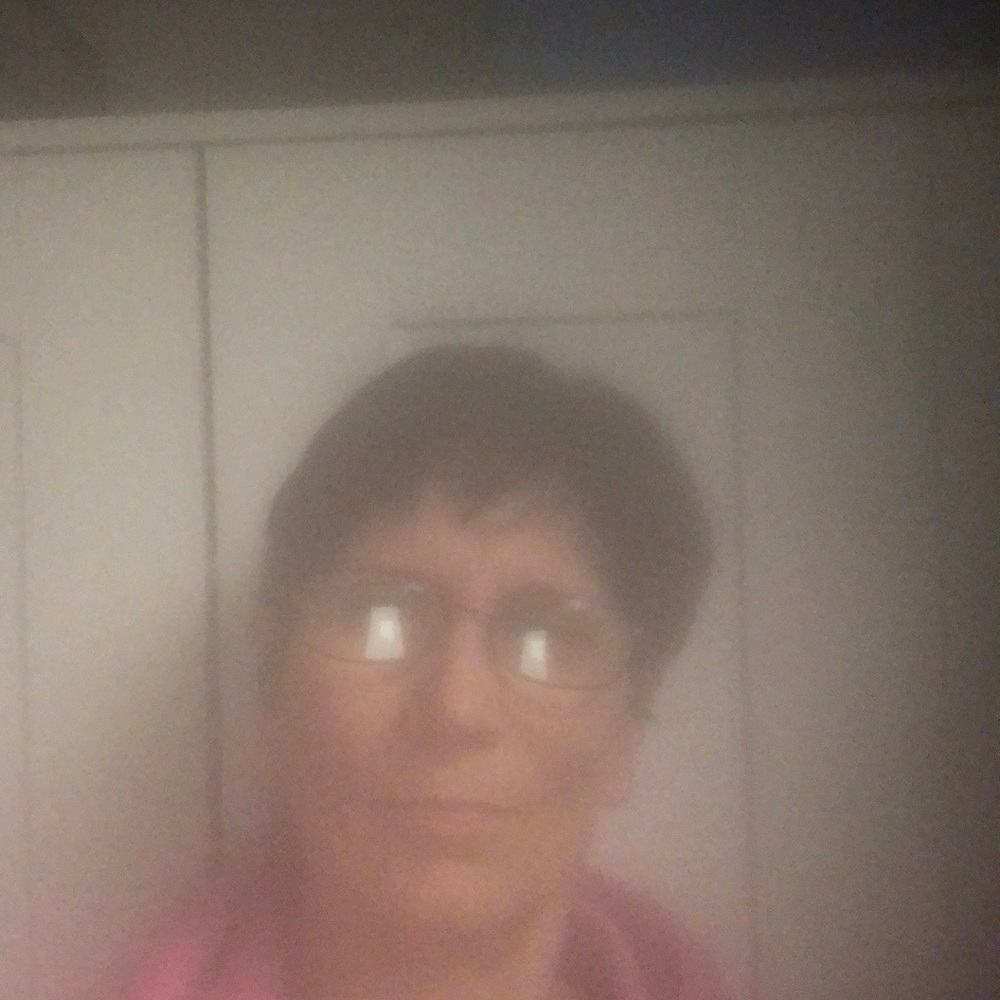 Meet your Posher, Sharona